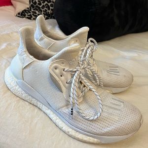 Adidas HU Women size 8